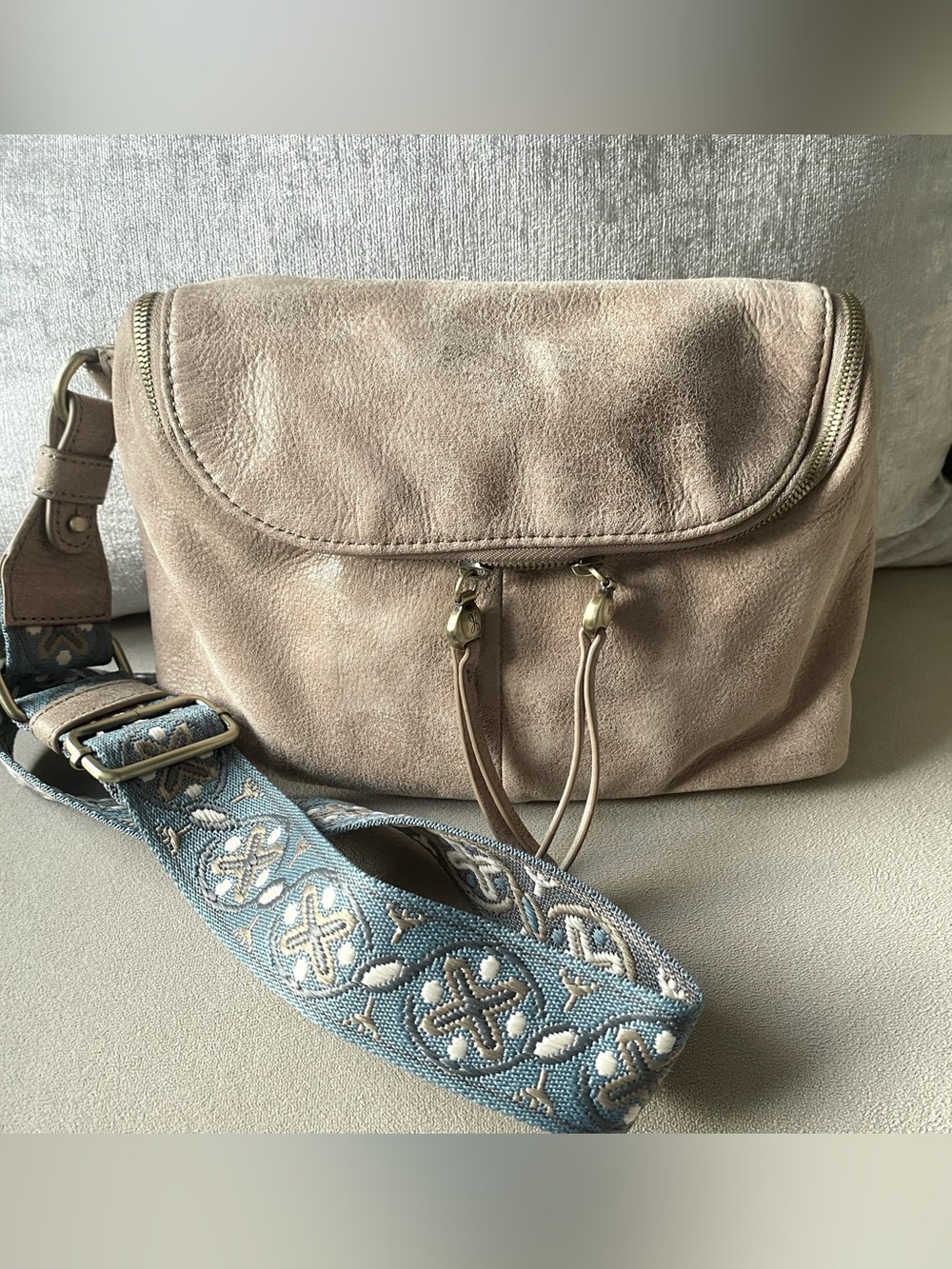 HOBO Flap&Zip Leather Crossbody
